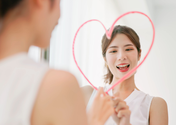 自分をほめる人