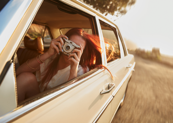 自由に旅をする人