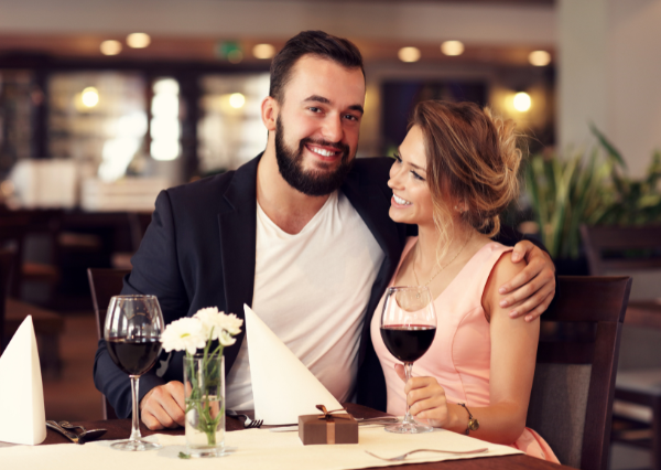 デートするカップル