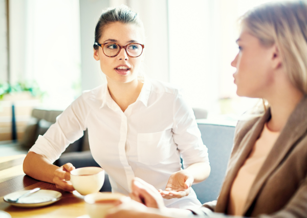 仕事の相談をする人