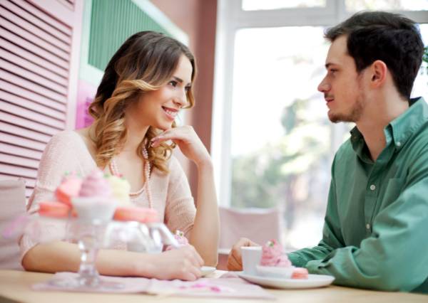 デートをする男女