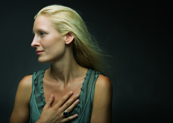 感情を抑え込む人