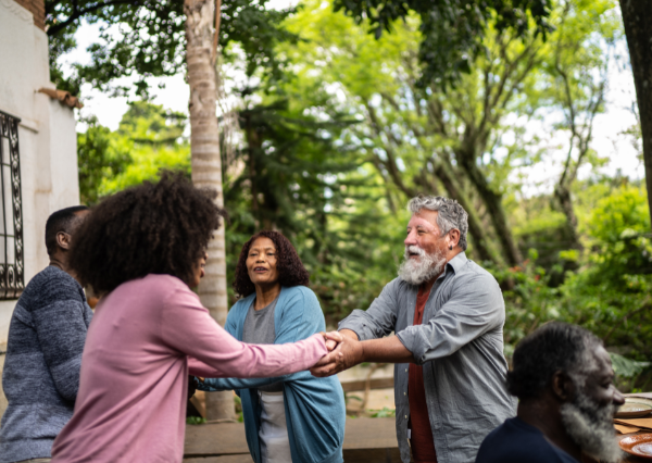 コミュニケーションをとるご近所さん達