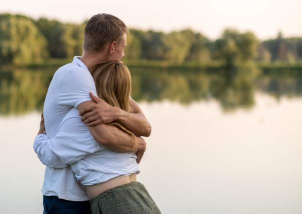 愛情表現するカップル