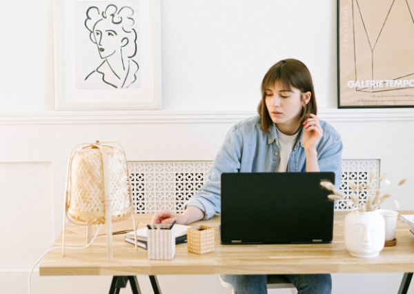 単独で黙々と仕事をする人