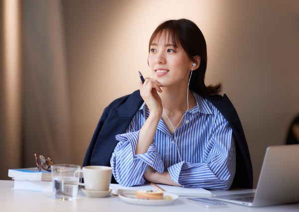 ゆったり考える人